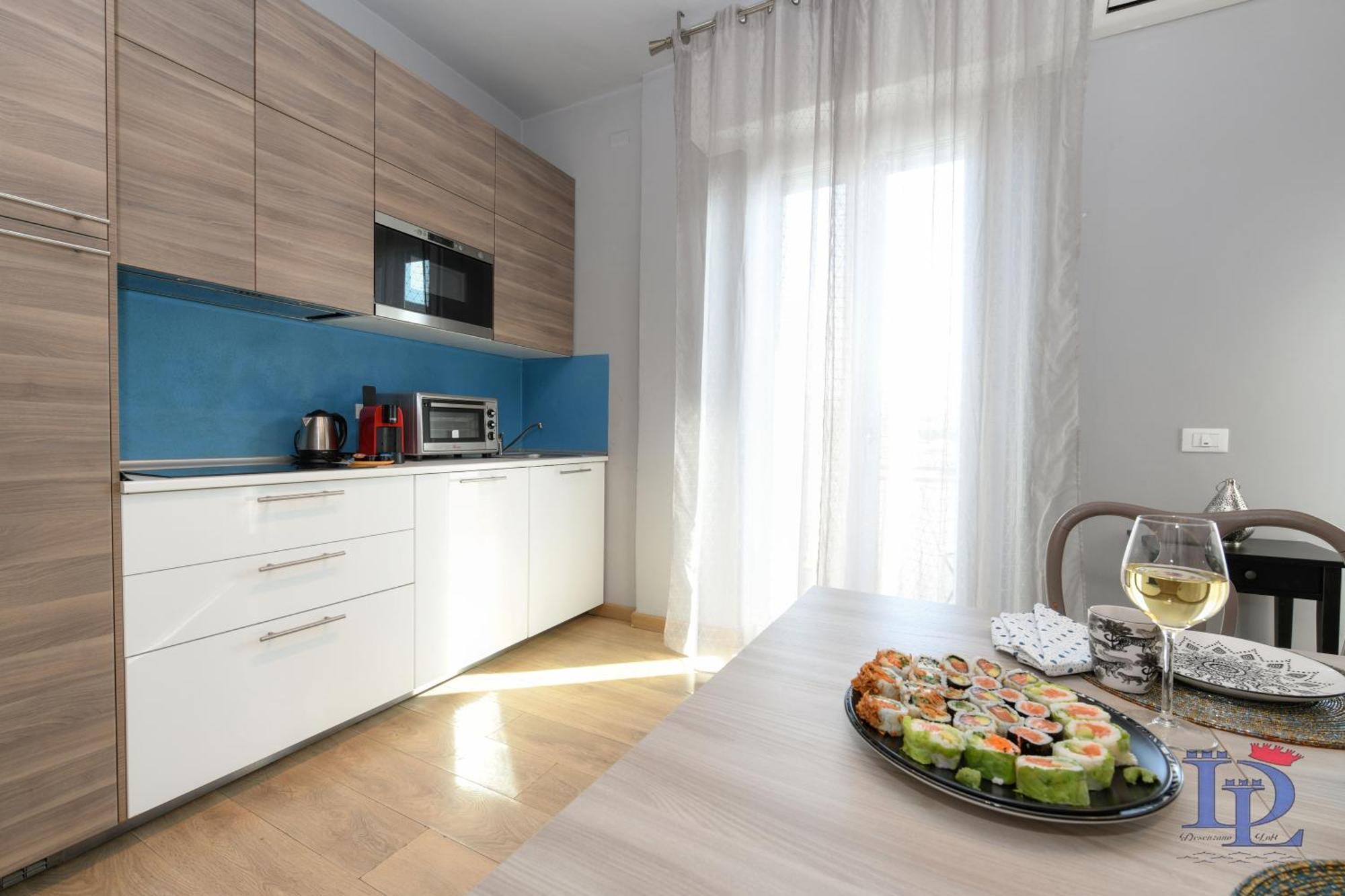 Desenzanoloft Official Partner Marriott Homes & Villas - Smiling In Desenzano Lake View Десенцано дел Гарда Екстериор снимка