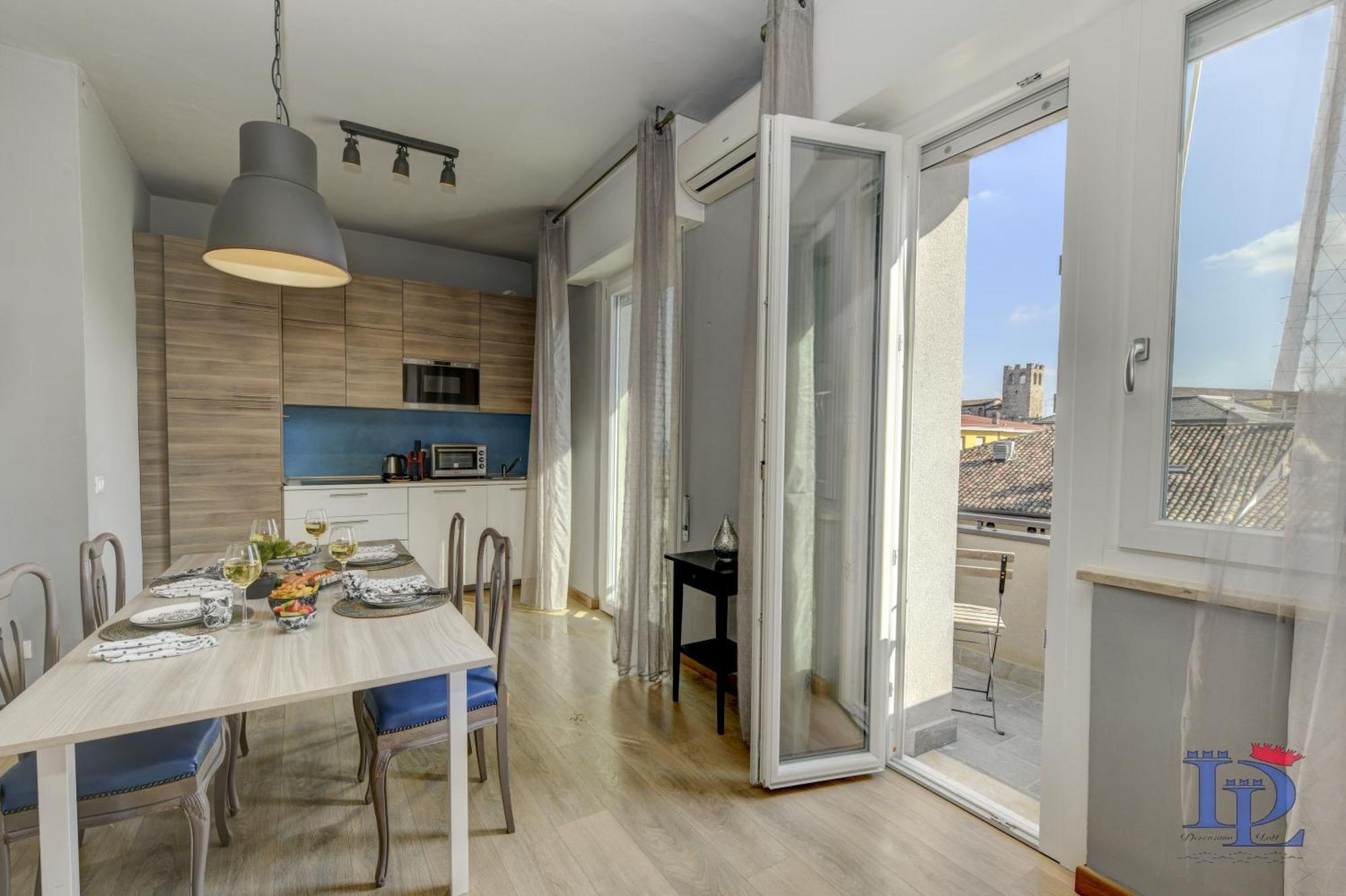 Desenzanoloft Official Partner Marriott Homes & Villas - Smiling In Desenzano Lake View Десенцано дел Гарда Екстериор снимка